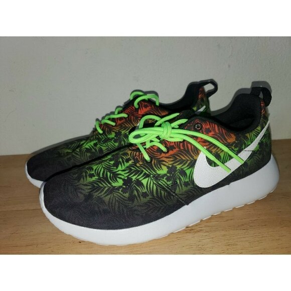 Nike RosheRun Running Shoes Size 6.5Y 677782-800 Black Green Lace Up - Picture 3 of 5